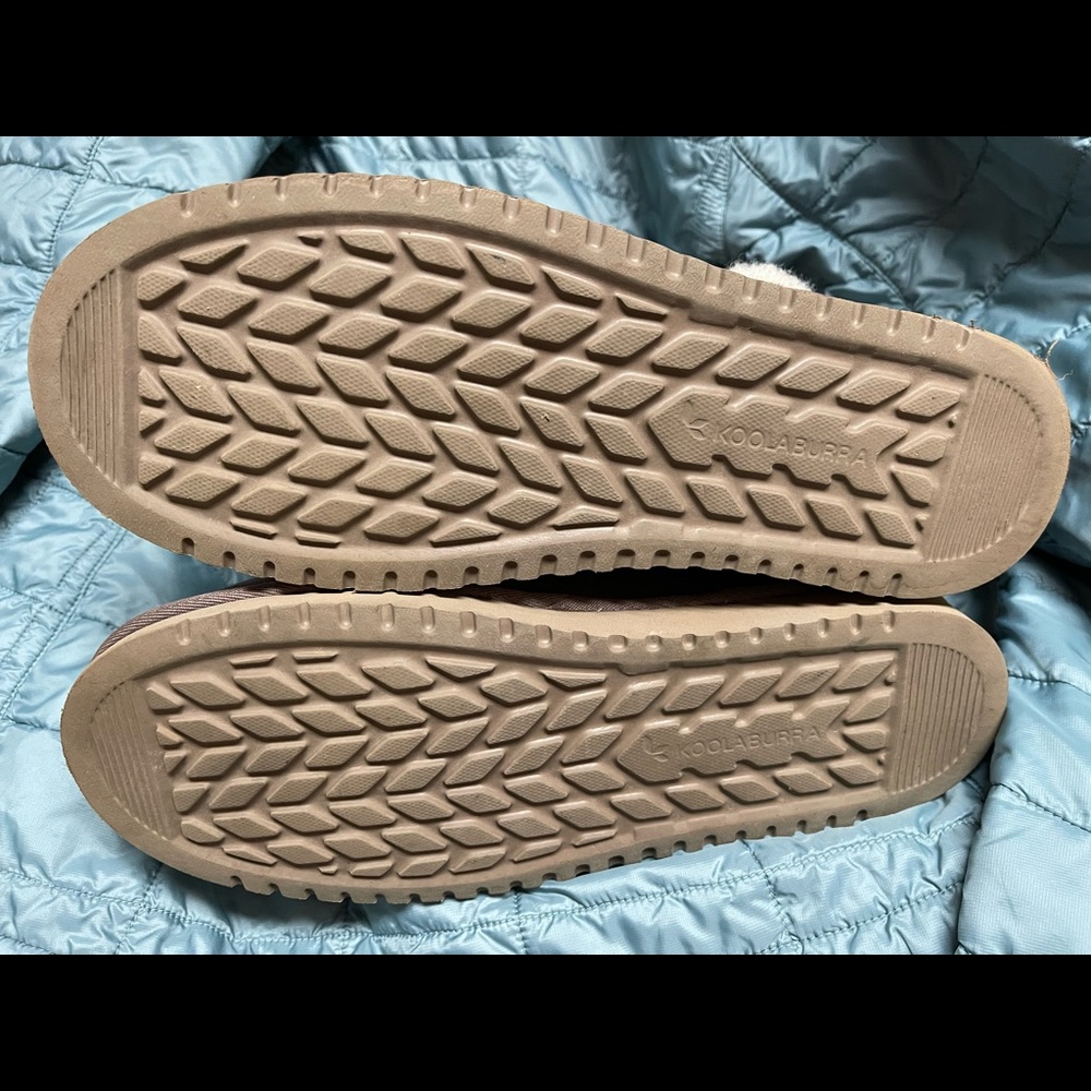 Uggs - Picture 5 of 5